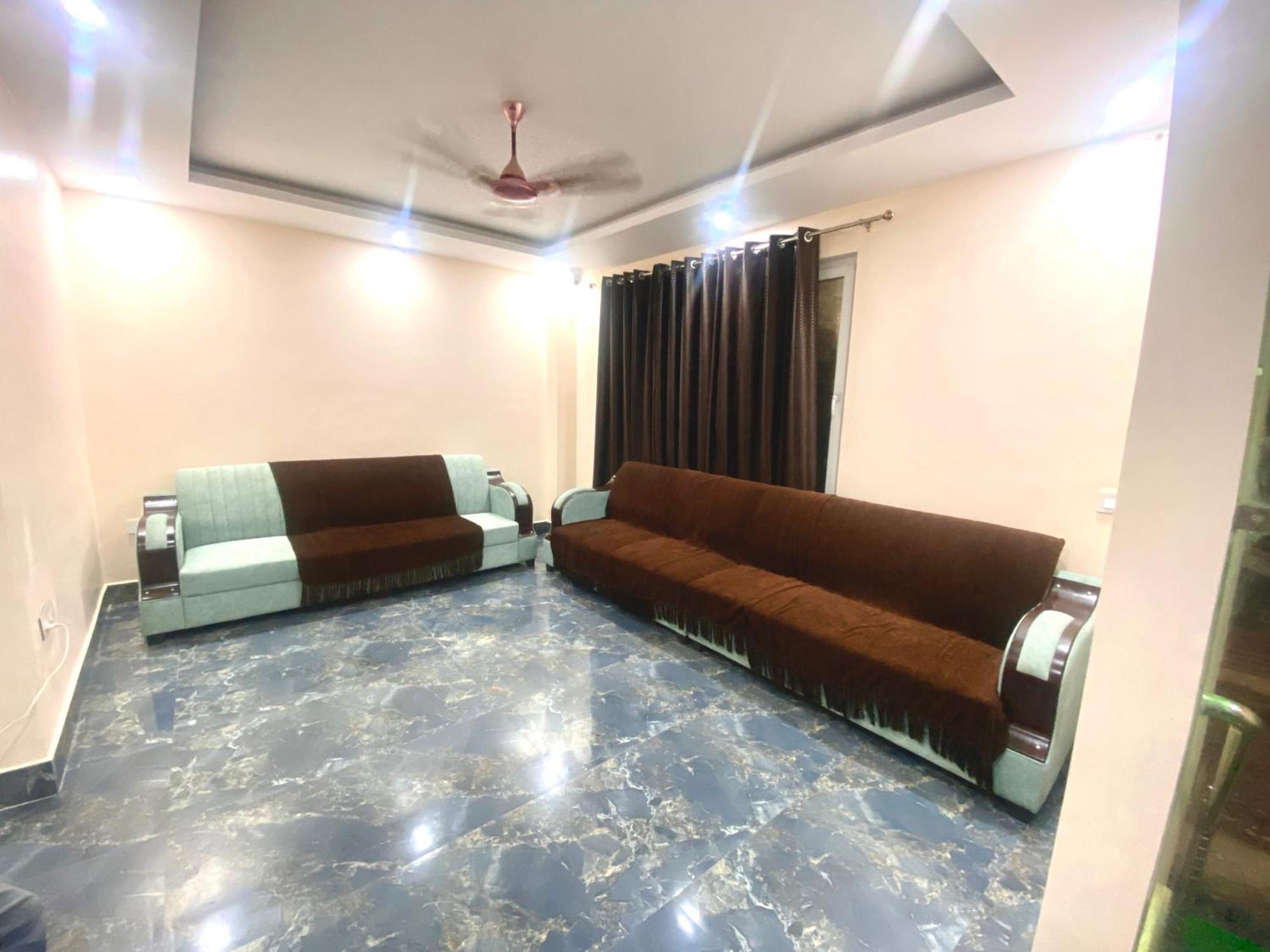 Ramalayam Inn Ayodhya エクステリア 写真